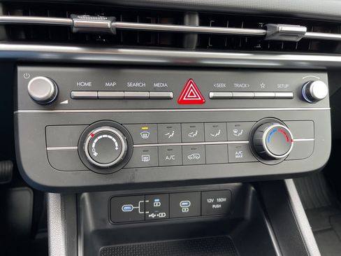 Certified 2026 Hyundai Tucson SE image 12