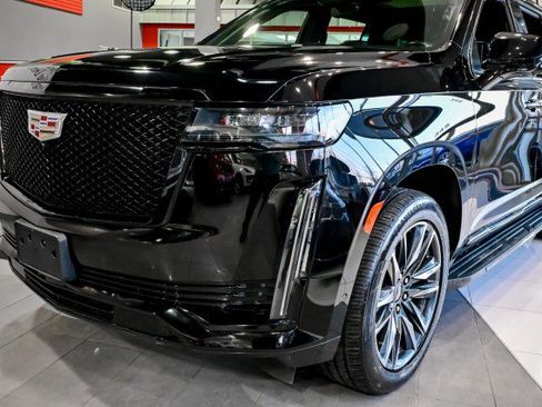 Used 2022 Cadillac Escalade ESV Sport image 9