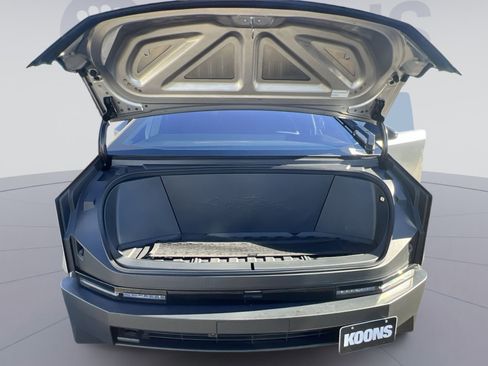 Used 2024 Tesla Cybertruck AWD Crew Cab image 27