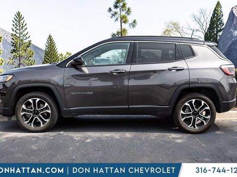 Used 2024 Jeep Compass Limited AWD/4WD image 2