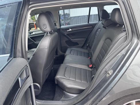 Used 2017 Volkswagen Golf S FWD image 14