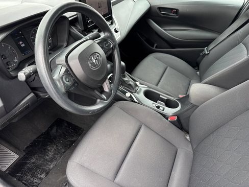 Used 2023 Toyota Corolla LE FWD image 9