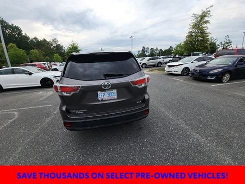 Used 2016 Toyota Highlander XLE FWD image 14