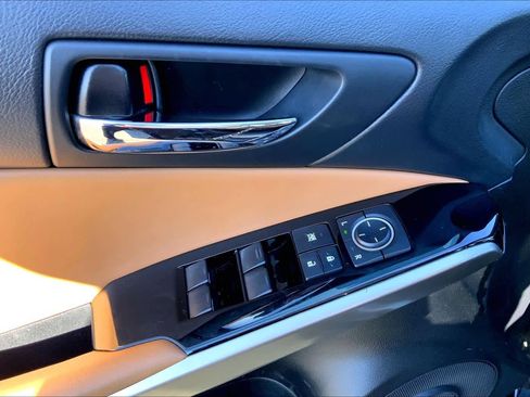 Used 2016 Lexus IS 300 AWD image 35