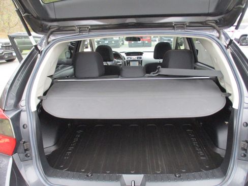 Used 2016 Subaru Crosstrek 2.0i Premium w/ Moonroof Package AWD/4WD image 13