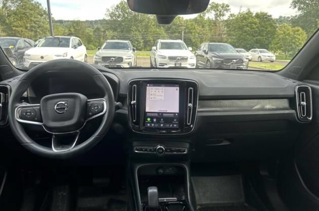 Used 2023 Volvo C40 P8 Recharge Plus w/ Climate Package AWD/4WD image 6