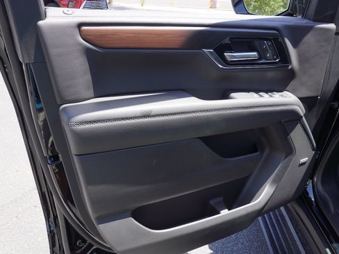 New 2026 GMC Yukon Denali w/ Denali Reserve Package AWD/4WD image 18