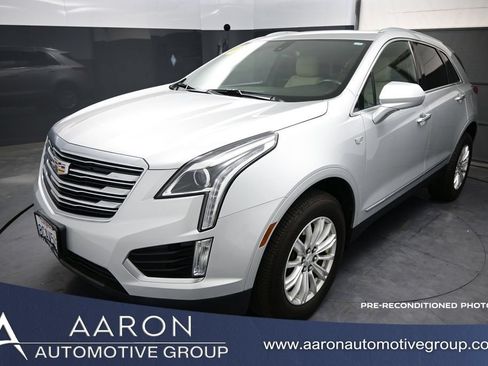 Used 2018 Cadillac XT5 FWD image 1