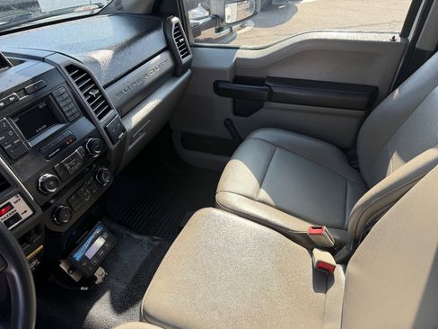Used 2019 Ford F550 XLT image 30