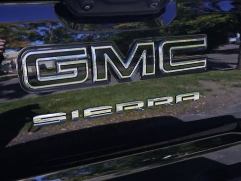 Used 2023 GMC Sierra 1500 Elevation w/ LPO, Elevation Black Package image 6