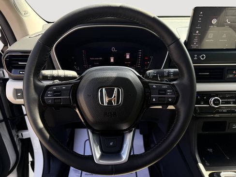 Used 2026 Honda Pilot Elite image 17