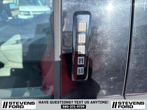 Used 2015 Ford F150 XLT image 13