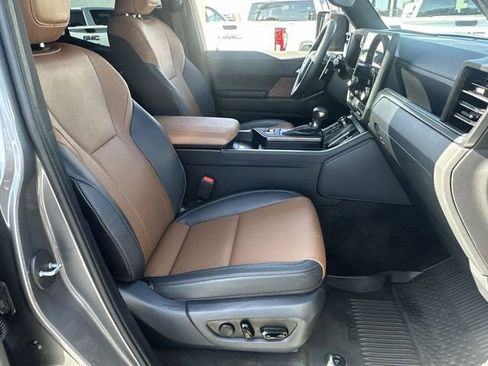 Used 2025 Lexus GX 550 w/ Cold Area Package AWD/4WD image 29