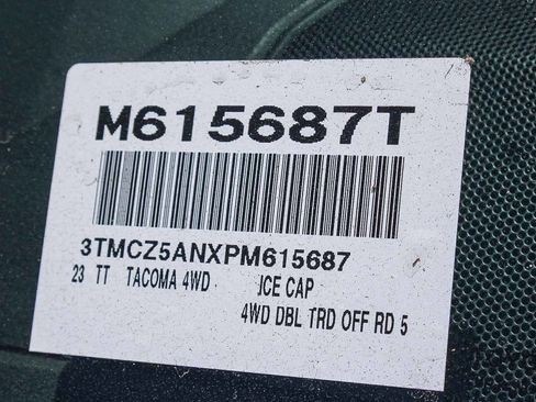 Certified 2023 Toyota Tacoma TRD Off-Road image 28