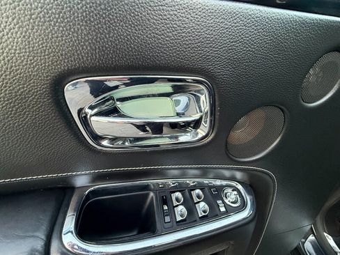 Used 2015 Rolls-Royce Ghost RWD image 17