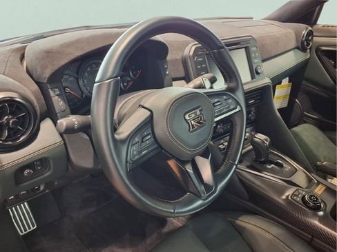 Used 2024 Nissan GT-R w/ Floor Mat Package AWD/4WD image 14