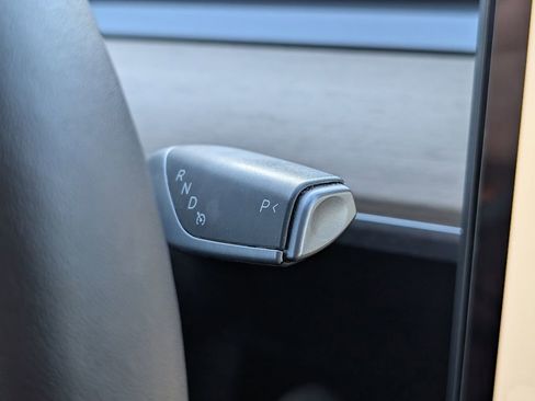 Used 2021 Tesla Model Y Long Range image 22