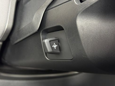 Used 2022 BMW iX xDrive50 w/ Premium Package image 19