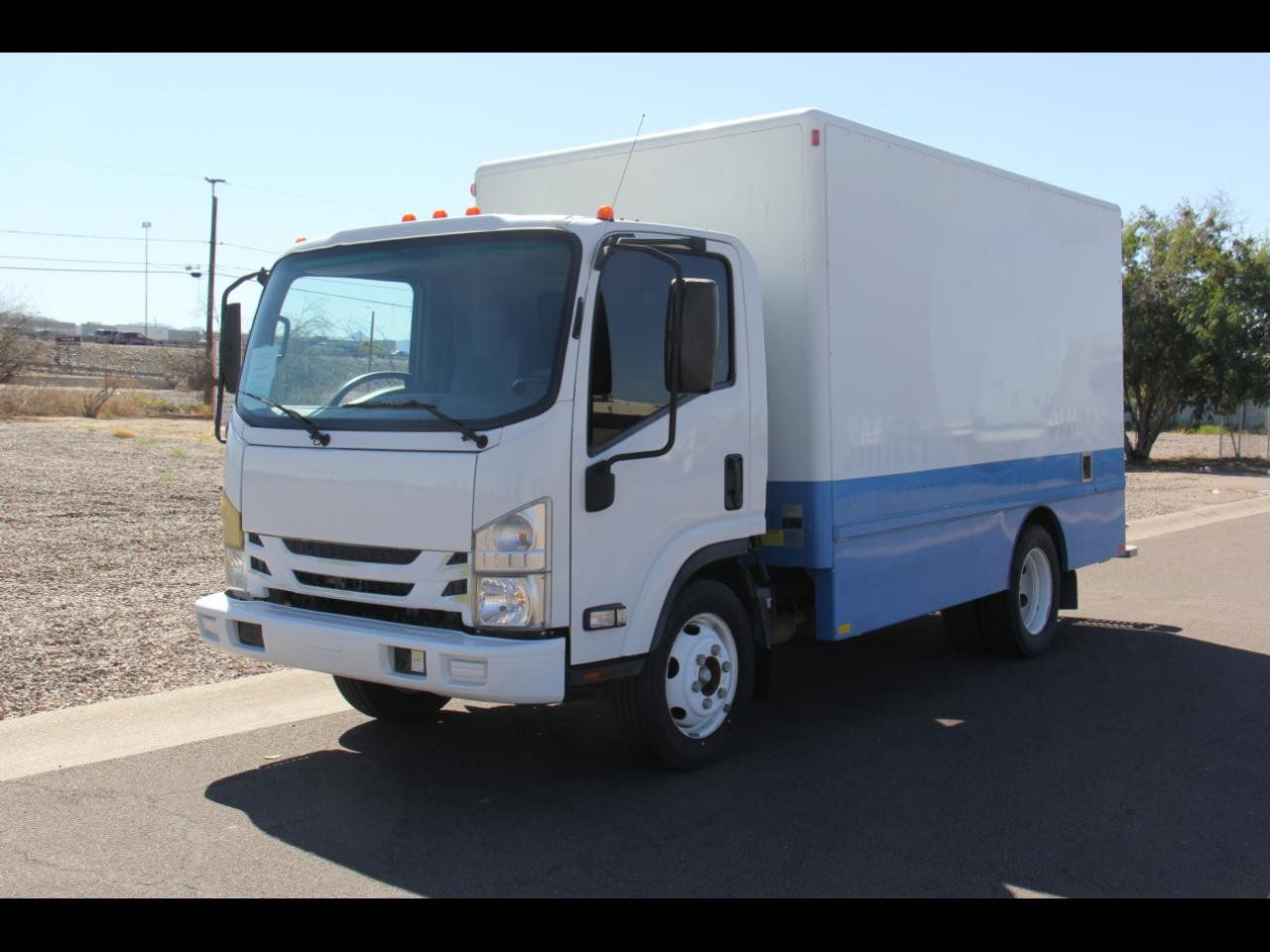 Used 2018 Isuzu NPR RWD image 1
