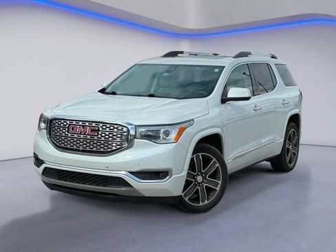 Used 2017 GMC Acadia Denali w/ Technology Package AWD/4WD image 2