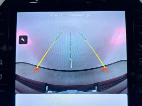 Used 2024 RAM 1500 Laramie AWD/4WD image 11