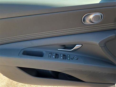 New 2025 Hyundai Elantra Sport image 10