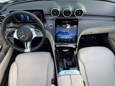 Used 2025 Mercedes-Benz C 300 Sedan image 12
