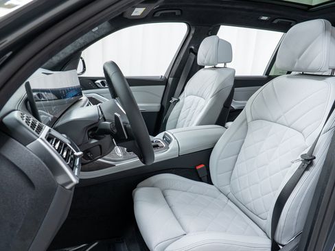 New 2026 BMW X7 xDrive40i w/ M Sport Package image 13