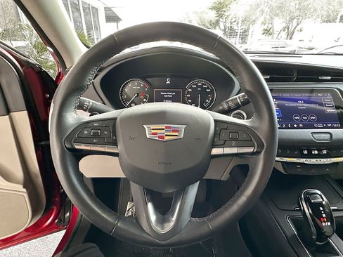 Used 2023 Cadillac XT4 Luxury w/ Driver Awareness Package image 11