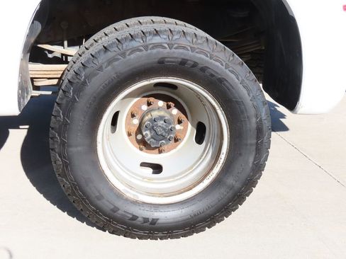 Used 2015 Ford F350 XL w/ Power Equipment Group image 37