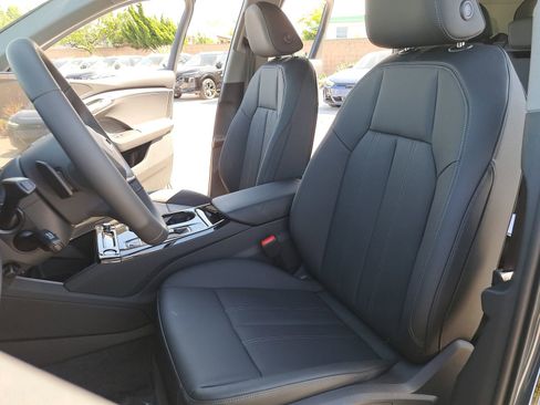 New 2025 Audi Q6 e-tron Premium image 15