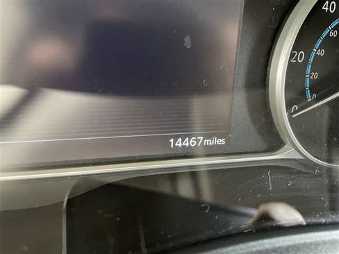 Used 2023 Nissan Leaf S image 11