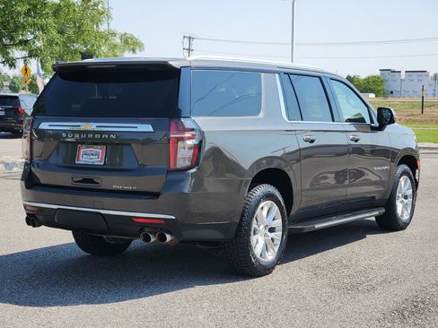 Used 2021 Chevrolet Suburban Premier w/ Premium Package AWD/4WD image 41