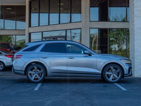 Used 2023 Genesis GV70 2.5T w/ Sport Prestige Package AWD/4WD image 2