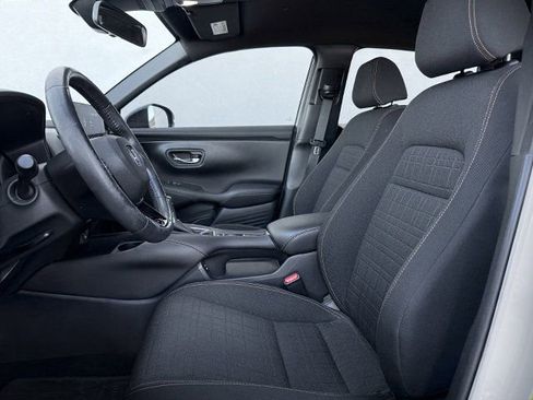 Certified 2025 Honda HR-V Sport image 19