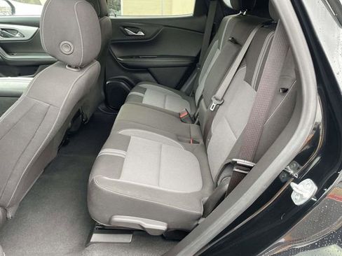Used 2025 Chevrolet Blazer LT image 9