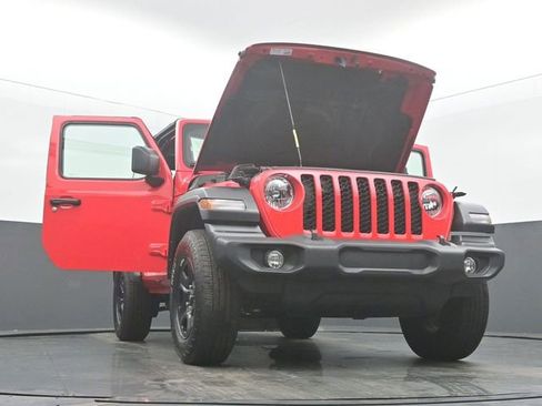 Used 2024 Jeep Wrangler Sport image 56