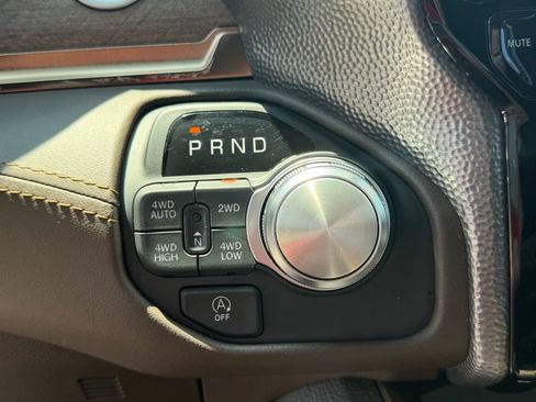 Used 2025 RAM 1500 Limited AWD/4WD image 22