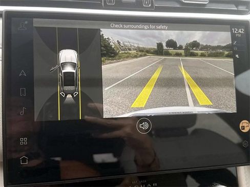 New 2025 Jaguar F-PACE R-Dynamic S image 20