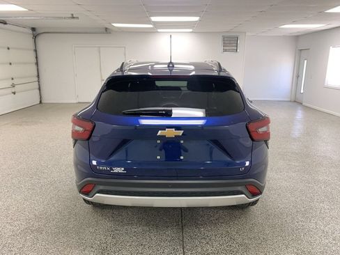 Used 2024 Chevrolet Trax LT w/ Driver Confidence Package FWD image 7