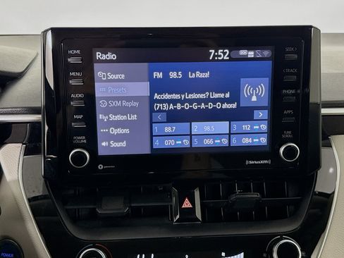 Used 2022 Toyota Corolla LE FWD image 17
