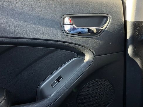 Used 2014 Kia Forte EX image 37