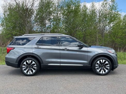 Used 2026 Ford Explorer Platinum AWD/4WD image 26