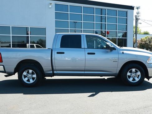 Used 2022 RAM 1500 Classic SLT w/ Trailer & Traction Group image 4