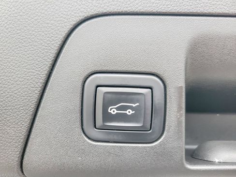 Certified 2022 Buick Envision Essence w/ Sport Touring Package image 26