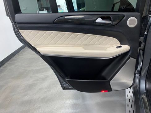 Used 2018 Mercedes-Benz GLS 550 4MATIC image 48