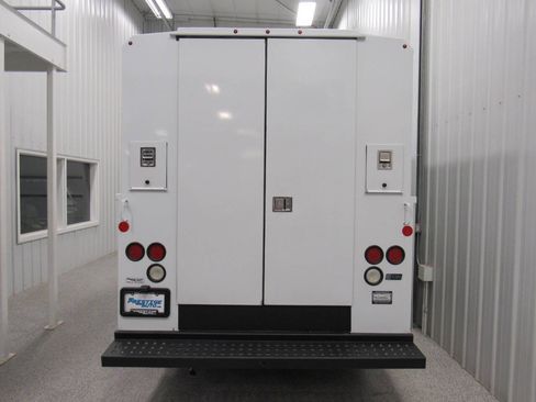 Used 2016 RAM ProMaster 2500 w/ Interior Convenience Group image 12