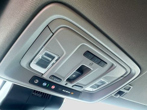 Used 2025 GMC Sierra 1500 SLT image 20