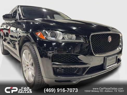 Used 2020 Jaguar F-PACE Prestige image 3