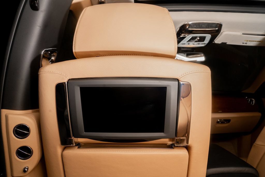 Used 2010 Rolls-Royce Ghost RWD image 29